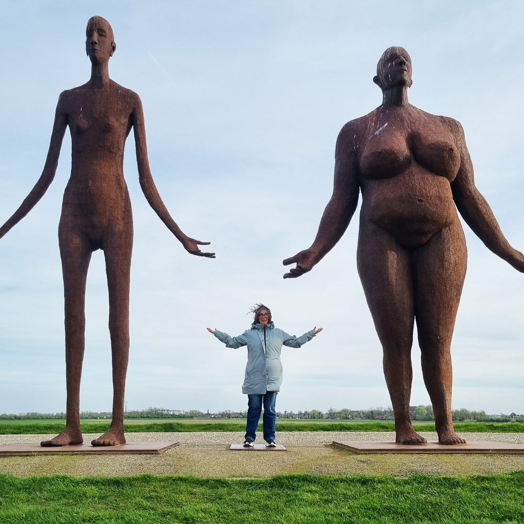 Between Two Statues: A Reflection on Bodies this International No Diet Day
